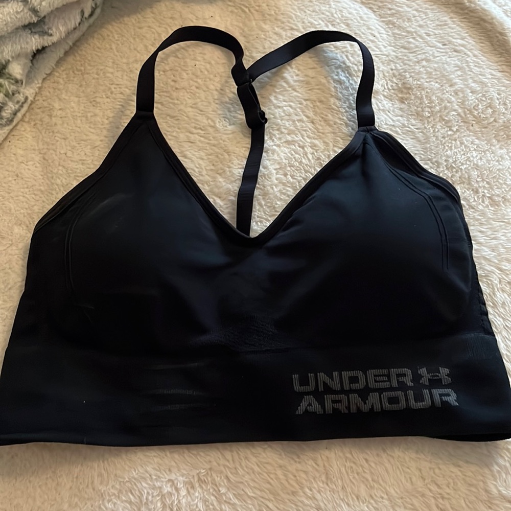 Black under armour shorts bra